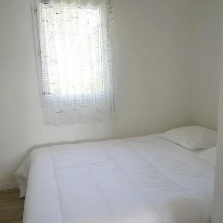 Familial Avec Terrasse, Piscine Et Parking - Fr-1-639-16 Apartment